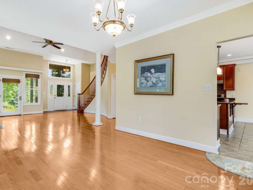 4 AMARETTO Drive, Candler, NC 28715.  MLS# CAR4364871, YatesRealty ID 14484. 