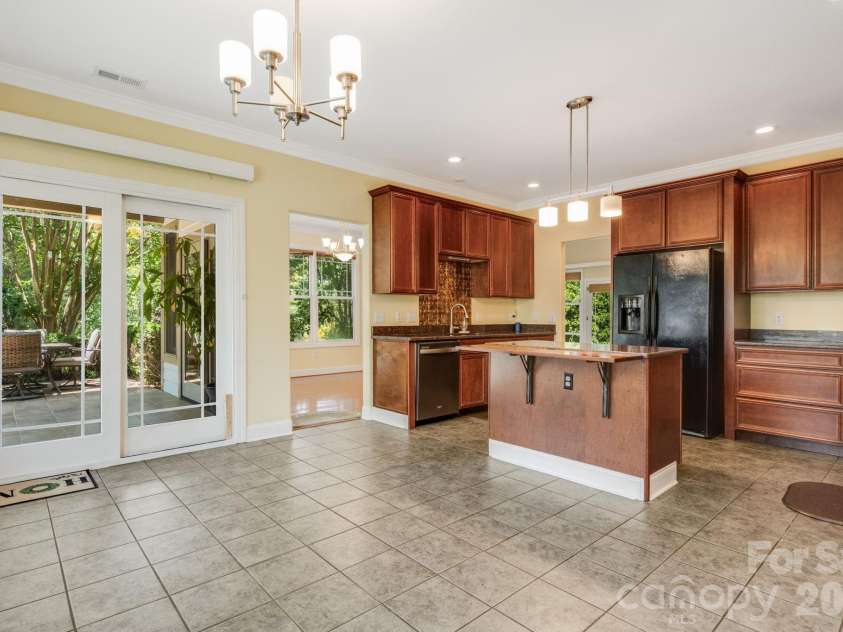 4 AMARETTO Drive, Candler, NC 28715.  MLS# CAR4364871, YatesRealty ID 14484. 