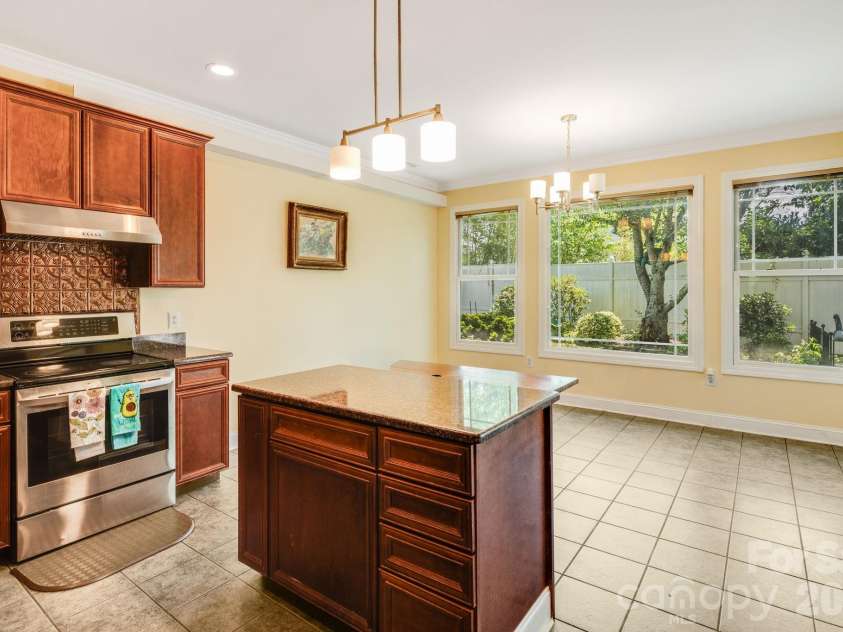 4 AMARETTO Drive, Candler, NC 28715.  MLS# CAR4364871, YatesRealty ID 14484. 