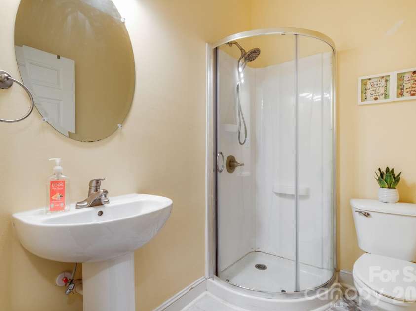 4 AMARETTO Drive, Candler, NC 28715.  MLS# CAR4364871, YatesRealty ID 14484. 
