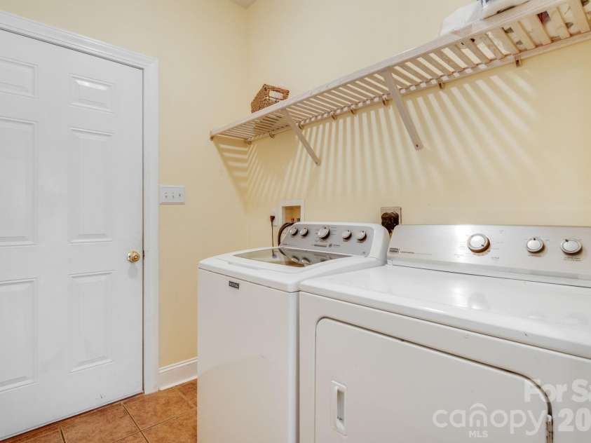 4 AMARETTO Drive, Candler, NC 28715.  MLS# CAR4364871, YatesRealty ID 14484. 