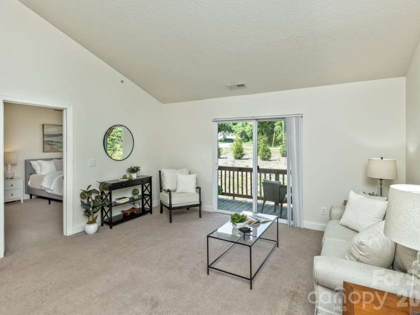 123 Foxden Drive, Fletcher, NC 28732.  MLS# CAR4382716, YatesRealty ID 14485. Living/dining