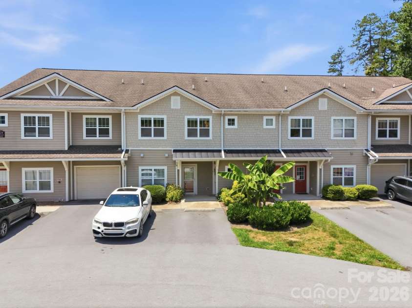 123 Foxden Drive, Fletcher, NC 28732.  MLS# CAR4404022, YatesRealty ID 14485. 