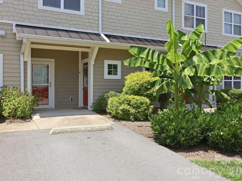 123 Foxden Drive, Fletcher, NC 28732.  MLS# CAR4404022, YatesRealty ID 14485. 
