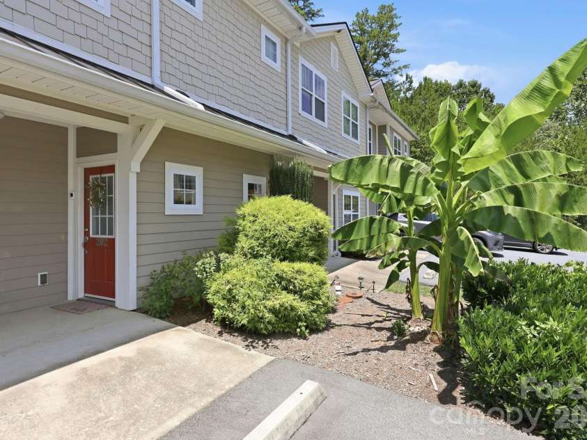 123 Foxden Drive, Fletcher, NC 28732.  MLS# CAR4404022, YatesRealty ID 14485. 