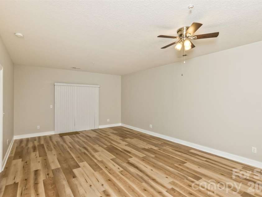 123 Foxden Drive, Fletcher, NC 28732.  MLS# CAR4428023, YatesRealty ID 14485. 