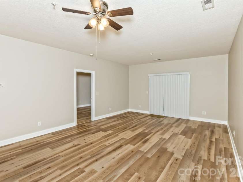 123 Foxden Drive, Fletcher, NC 28732.  MLS# CAR4428023, YatesRealty ID 14485. 