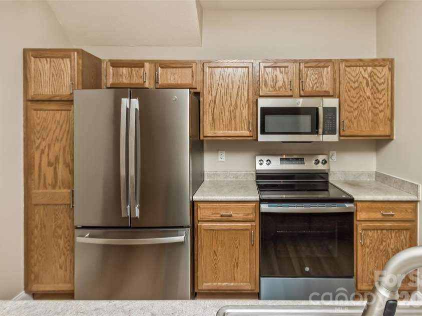 123 Foxden Drive, Fletcher, NC 28732.  MLS# CAR4428023, YatesRealty ID 14485. 