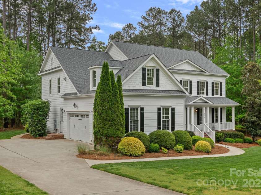 208 Grasshopper Circle, Mooresville, NC 28117.  MLS# CAR4247253, YatesRealty ID 14486. 