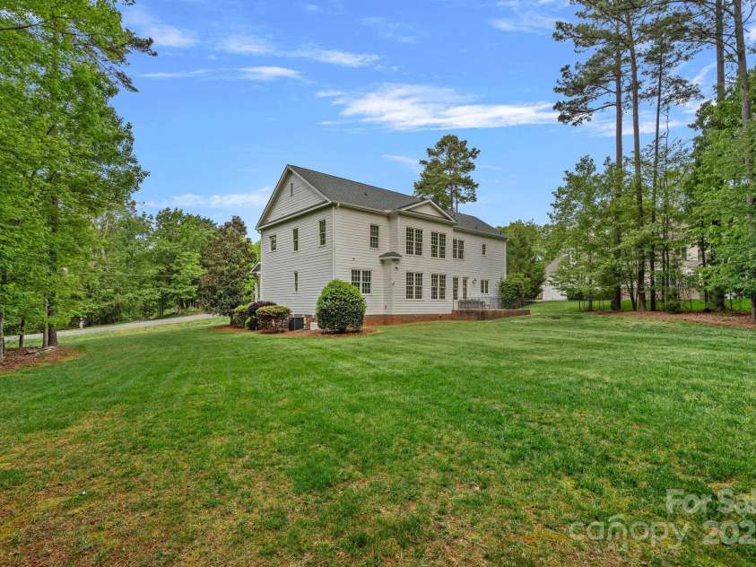 208 Grasshopper Circle, Mooresville, NC 28117.  MLS# CAR4247253, YatesRealty ID 14486. 