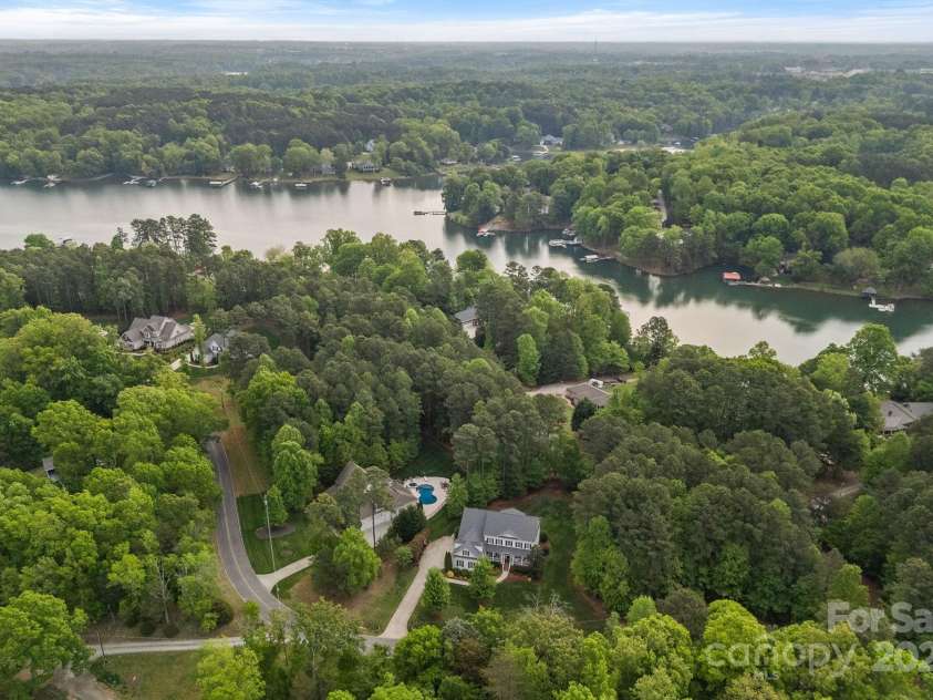 208 Grasshopper Circle, Mooresville, NC 28117.  MLS# CAR4247253, YatesRealty ID 14486. 