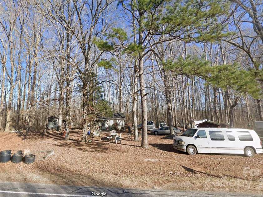 2206 Meadow Road, Clover, SC 29710.  MLS# CAR4260347, YatesRealty ID 14488. 