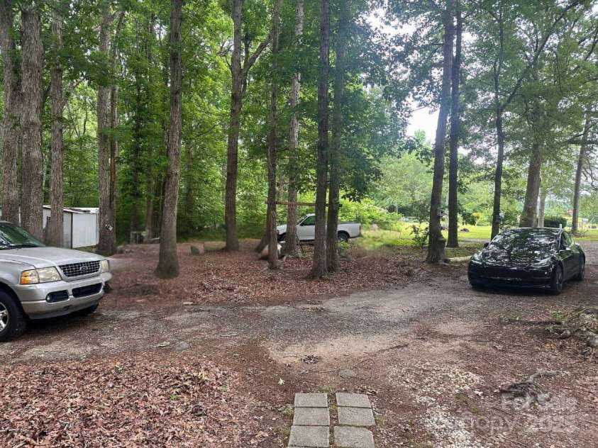 2206 Meadow Road, Clover, SC 29710.  MLS# CAR4260347, YatesRealty ID 14488. 