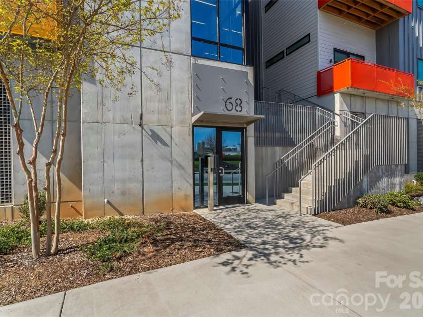 68 Craven Street, Asheville, NC 28806.  MLS# CAR4391853, YatesRealty ID 14488. 