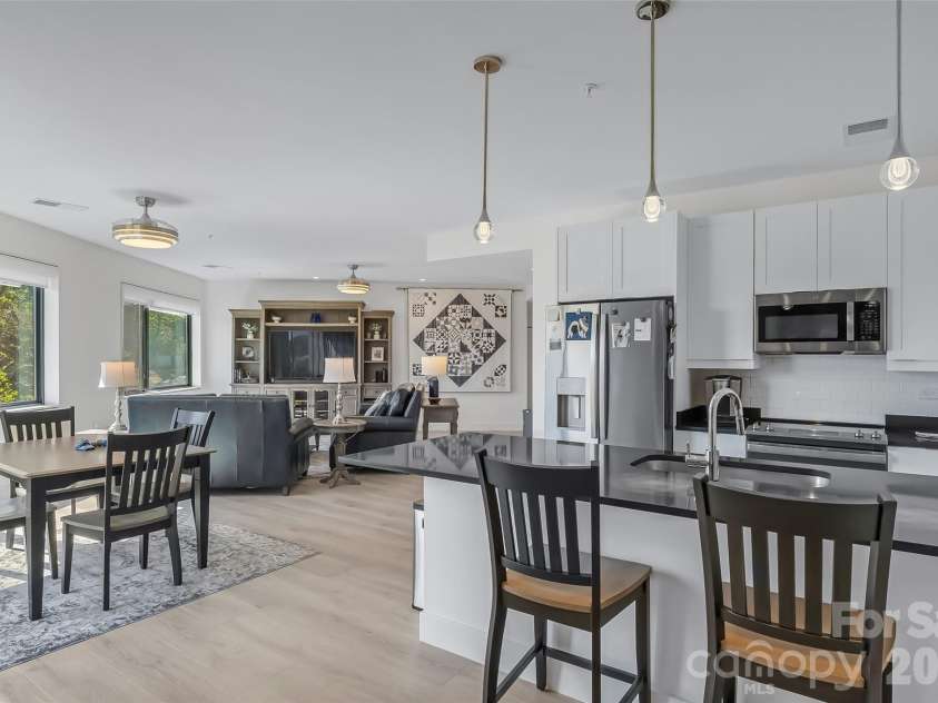 68 Craven Street, Asheville, NC 28806.  MLS# CAR4391853, YatesRealty ID 14488. 