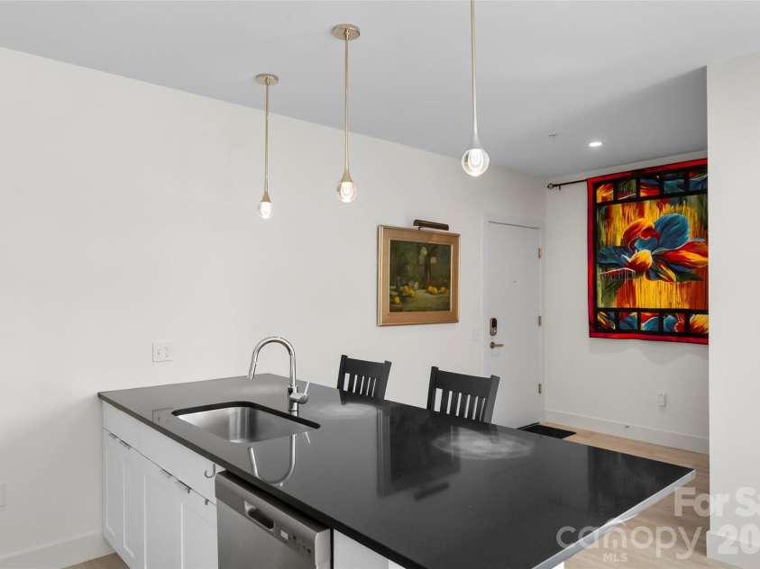 68 Craven Street, Asheville, NC 28806.  MLS# CAR4391853, YatesRealty ID 14488. 