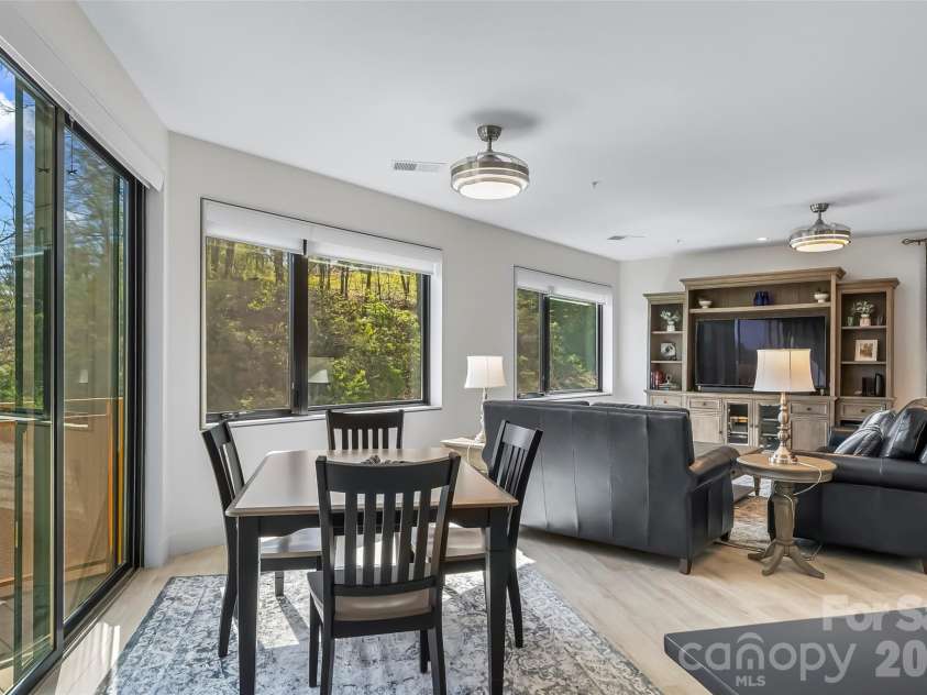 68 Craven Street, Asheville, NC 28806.  MLS# CAR4391853, YatesRealty ID 14488. 
