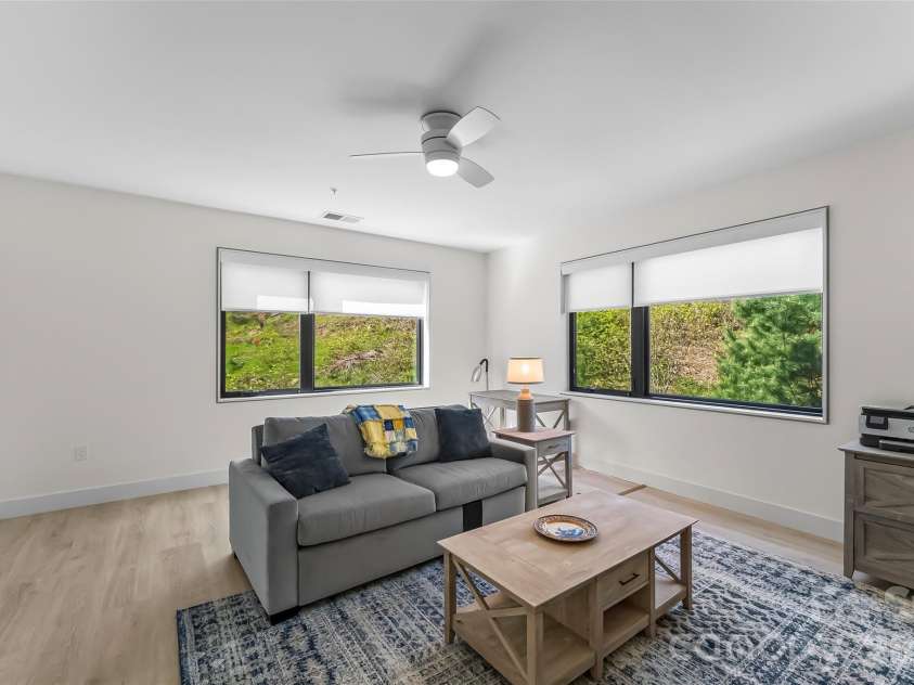 68 Craven Street, Asheville, NC 28806.  MLS# CAR4391853, YatesRealty ID 14488. 