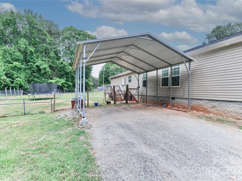 119 Marietta Road, Mooresville, NC 28117.  MLS# CAR4253281, YatesRealty ID 14489. 