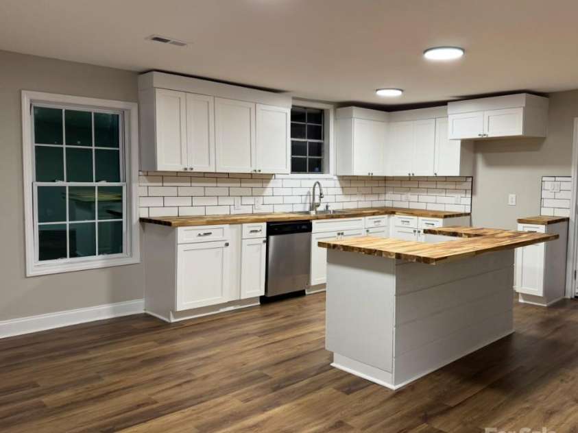 702 9th Street, Bessemer City, NC 28016.  MLS# CAR4157741, YatesRealty ID 1449. 