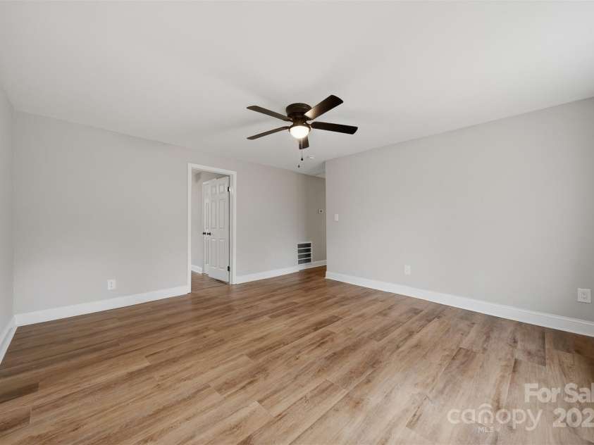 702 9th Street, Bessemer City, NC 28016.  MLS# CAR4325976, YatesRealty ID 1449. 