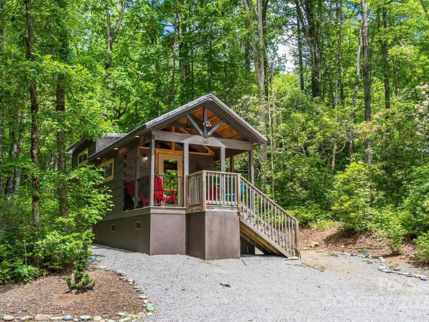 78 Smiling Fox Trail, Brevard, NC 28712.  MLS# CAR4176816, YatesRealty ID 1449. Cabin 3