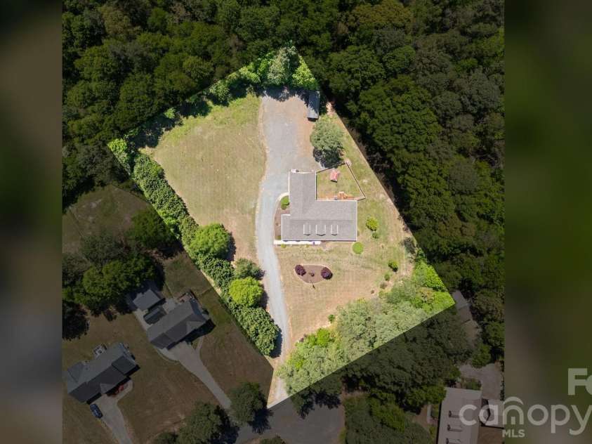 1235 Chatham Lane, Salisbury, NC 28146.  MLS# CAR4367157, YatesRealty ID 14490. Approximate lot lines
