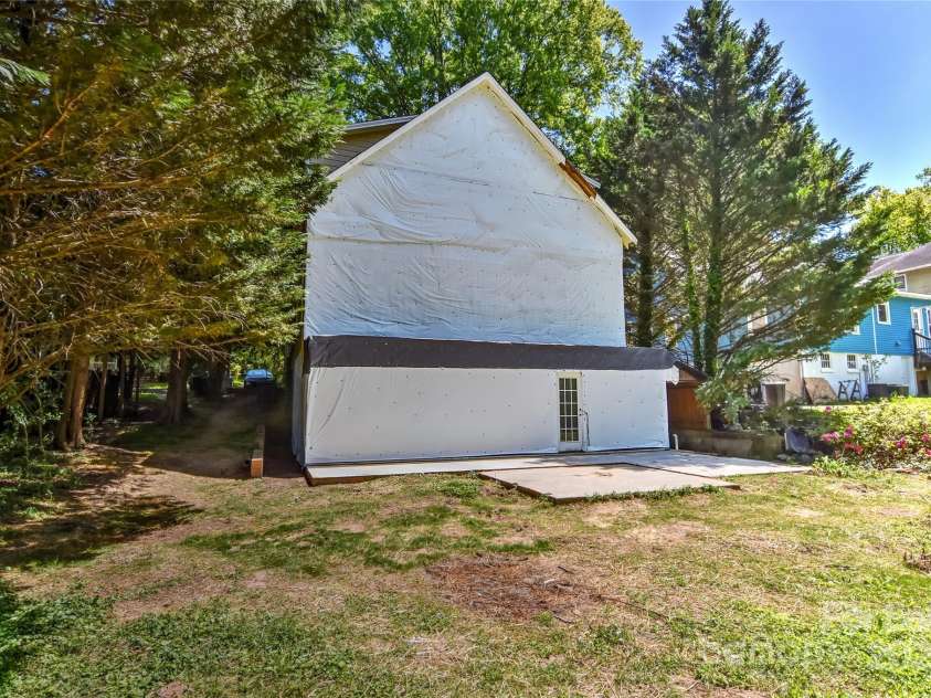 505 South Street, Gastonia, NC 28052.  MLS# CAR4248301, YatesRealty ID 14490. Back