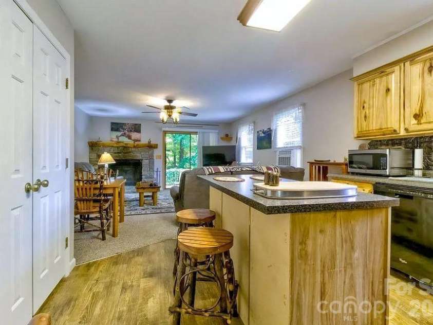 63 Riverside Villa Drive, Maggie Valley, NC 28751.  MLS# CAR4371414, YatesRealty ID 14491. 