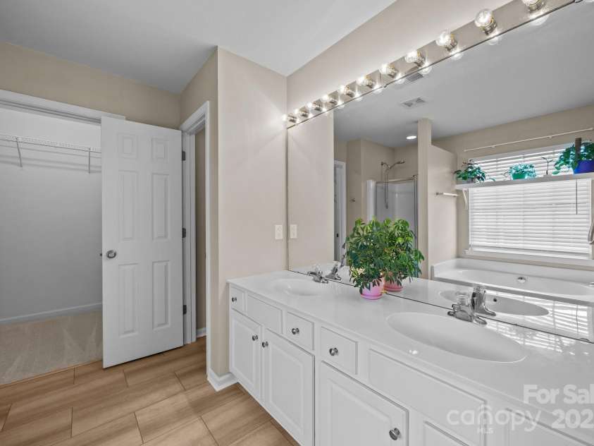 12407 Crowley Court, Charlotte, NC 28277.  MLS# CAR4256438, YatesRealty ID 14493. 