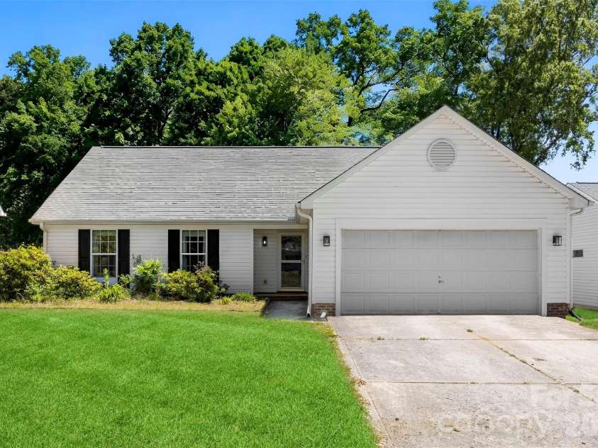 5825 Birchfield Lane, Concord, NC 28027.  MLS# CAR4373066, YatesRealty ID 14493. 