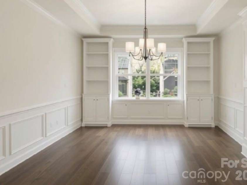 11824 Springpoint Lane, Charlotte, NC 28278.  MLS# CAR4360909, YatesRealty ID 14495. Formal Dining Room