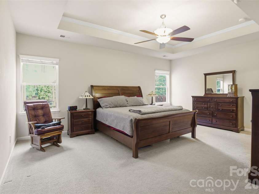 11824 Springpoint Lane, Charlotte, NC 28278.  MLS# CAR4360909, YatesRealty ID 14495. Owners Main Floor Bedroom 