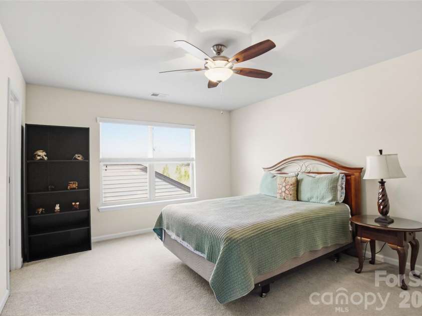 11824 Springpoint Lane, Charlotte, NC 28278.  MLS# CAR4360909, YatesRealty ID 14495. Upstairs 4 Bedroom