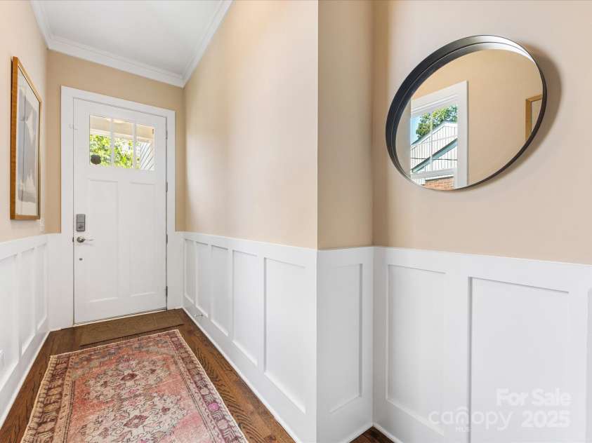 5210 Valley Stream Road, Charlotte, NC 28209.  MLS# CAR4288091, YatesRealty ID 14495. 