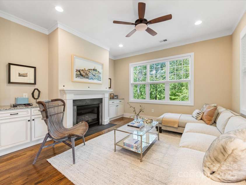 5210 Valley Stream Road, Charlotte, NC 28209.  MLS# CAR4288091, YatesRealty ID 14495. 