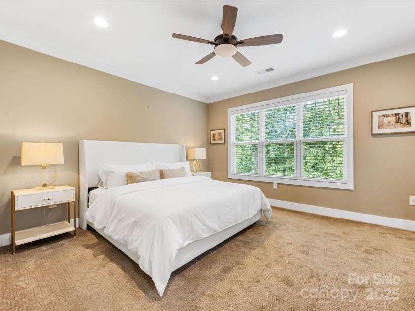 5210 Valley Stream Road, Charlotte, NC 28209.  MLS# CAR4288091, YatesRealty ID 14495. 