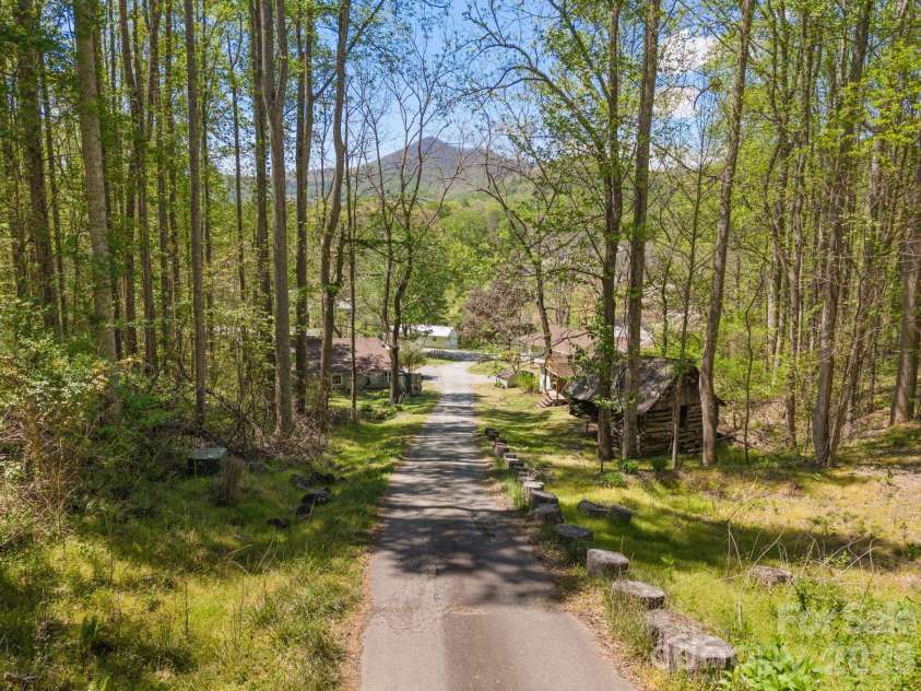 290 Hookers Gap Road, Candler, NC 28715.  MLS# CAR4373451, YatesRealty ID 14496. 