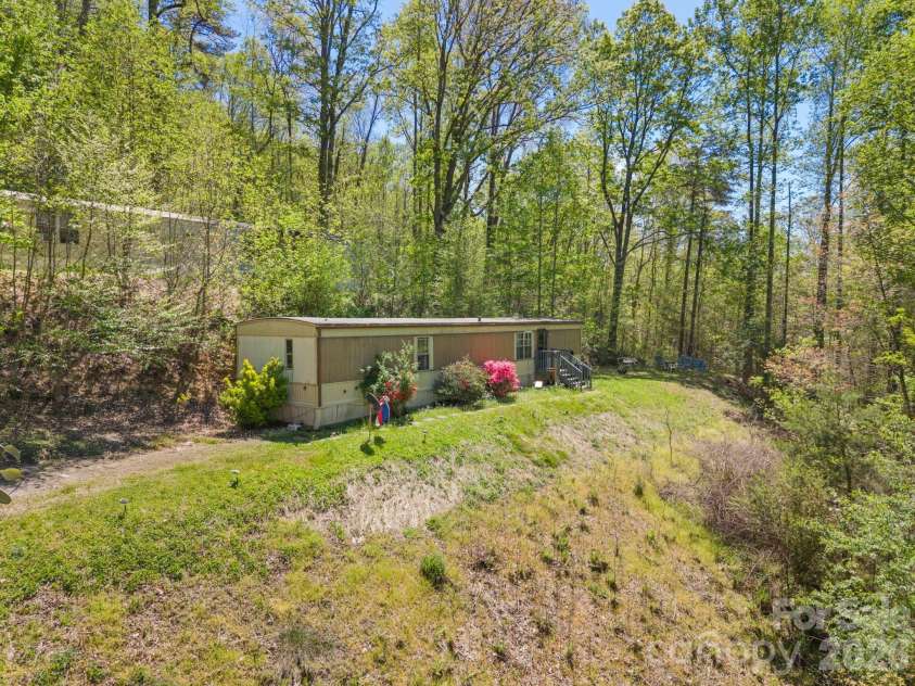 290 Hookers Gap Road, Candler, NC 28715.  MLS# CAR4373451, YatesRealty ID 14496. 