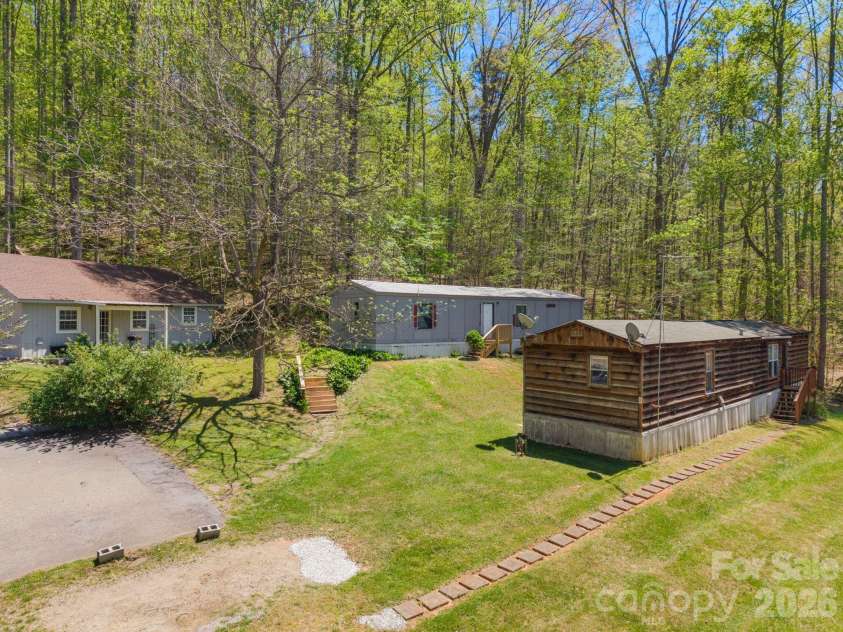 290 Hookers Gap Road, Candler, NC 28715.  MLS# CAR4373451, YatesRealty ID 14496. 