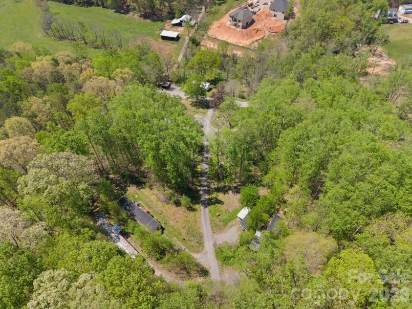 290 Hookers Gap Road, Candler, NC 28715.  MLS# CAR4373451, YatesRealty ID 14496. 