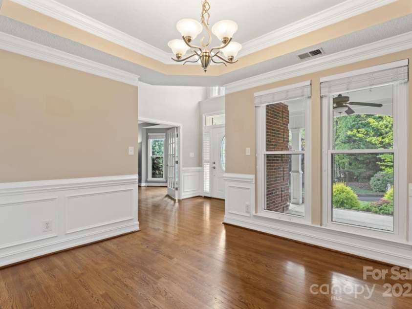 9009 Tayside Court, Huntersville, NC 28078.  MLS# CAR4247048, YatesRealty ID 14496. Dining room
