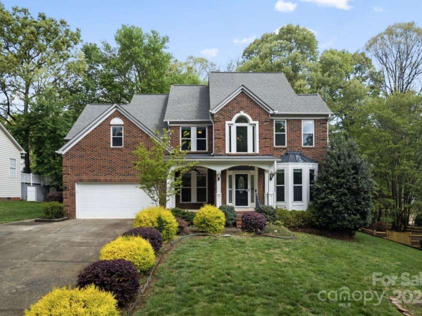 9009 Tayside Court, Huntersville, NC 28078.  MLS# CAR4247048, YatesRealty ID 14496. Front view