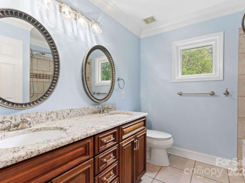 9009 Tayside Court, Huntersville, NC 28078.  MLS# CAR4247048, YatesRealty ID 14496. Full bath