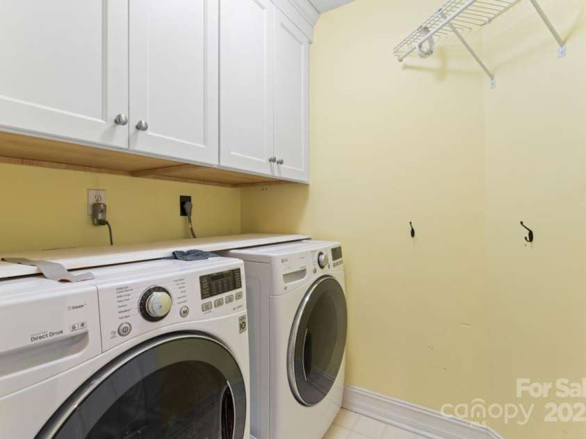 9009 Tayside Court, Huntersville, NC 28078.  MLS# CAR4247048, YatesRealty ID 14496. Laundry