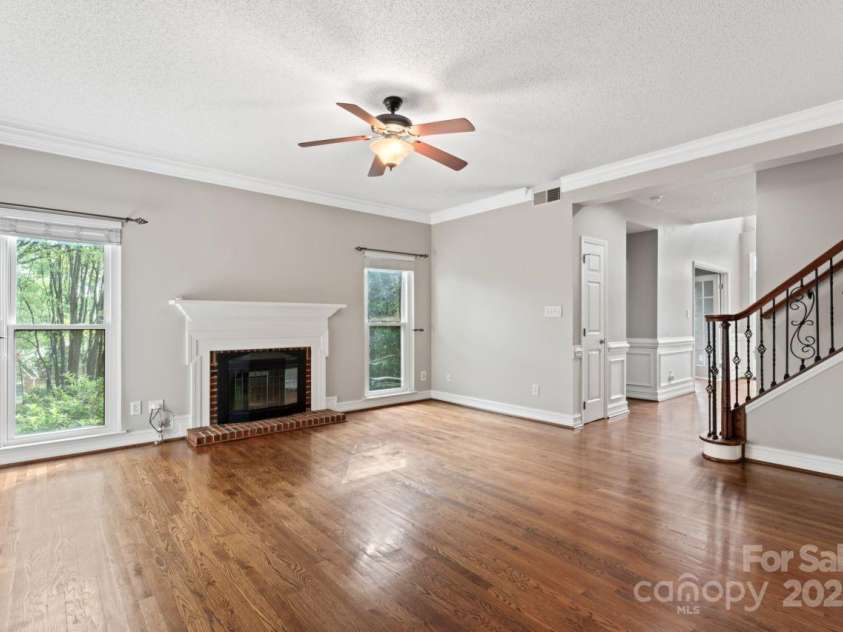 9009 Tayside Court, Huntersville, NC 28078.  MLS# CAR4247048, YatesRealty ID 14496. Living room
