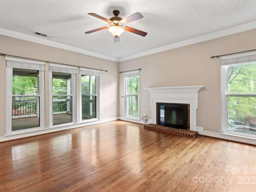 9009 Tayside Court, Huntersville, NC 28078.  MLS# CAR4247048, YatesRealty ID 14496. Living room