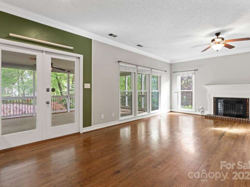 9009 Tayside Court, Huntersville, NC 28078.  MLS# CAR4247048, YatesRealty ID 14496. Living room