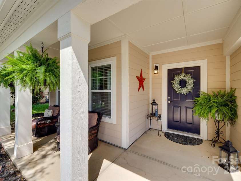 985 Angelica Lane, Tega Cay, SC 29708.  MLS# CAR4246677, YatesRealty ID 14497. 