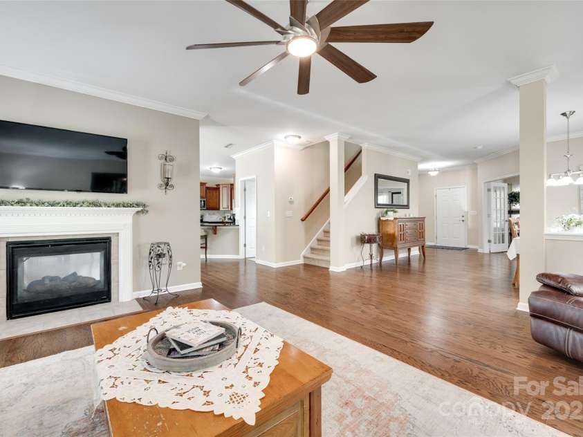 985 Angelica Lane, Tega Cay, SC 29708.  MLS# CAR4246677, YatesRealty ID 14497. 